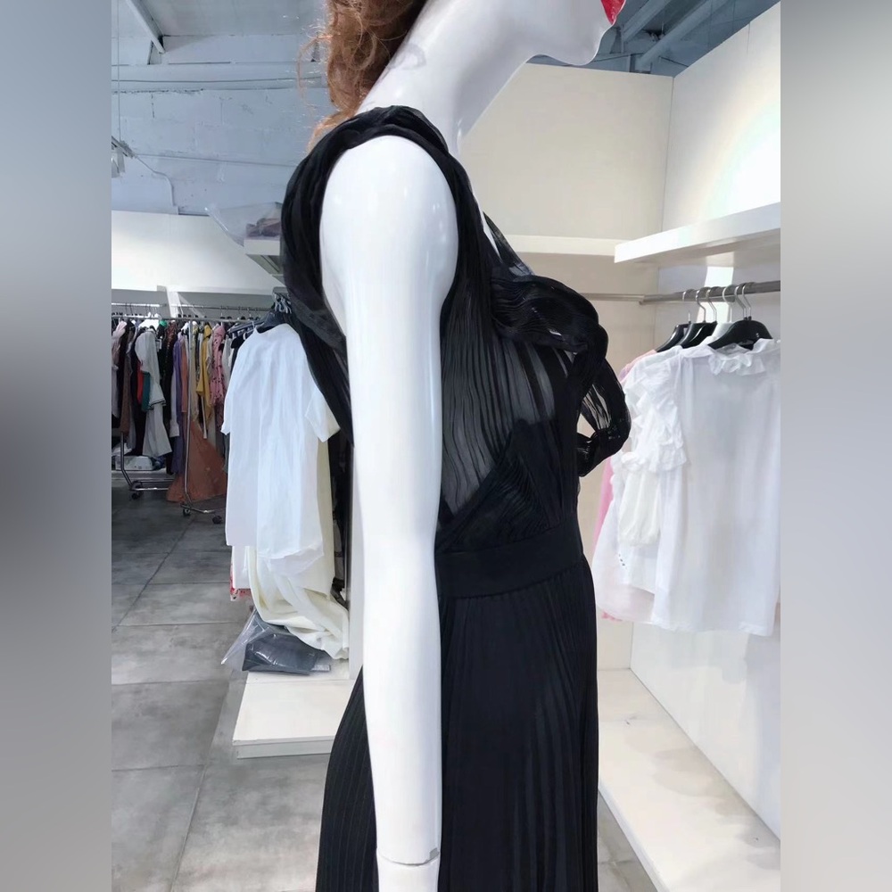 US 2 Victoria Beckham Wool Asymmetric Plunge Dress NWOT - Picture 4 of 10